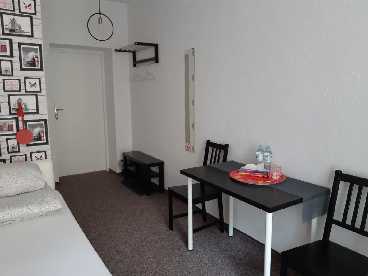 Pastel Guest Rooms Warszawa Eksteriør billede